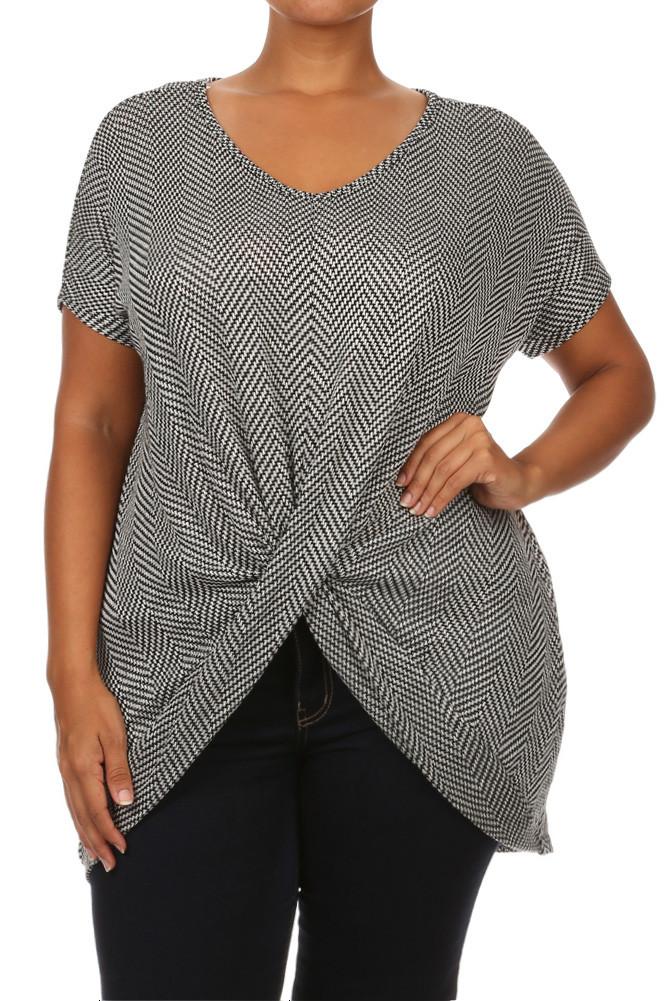 Plus SIze Stylish Twist Front Knit Top