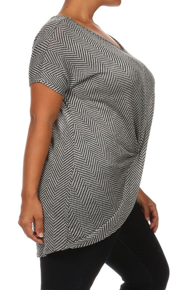 Plus SIze Stylish Twist Front Knit Top