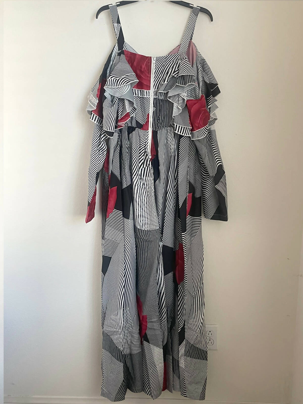 Off Shoulder rose pattern jumper