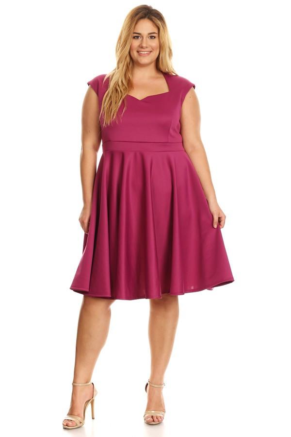 Plus Size Solid Short Sleeve Knee Length Dress In A Relaxed Style With Sweetheart Neck - Magenta