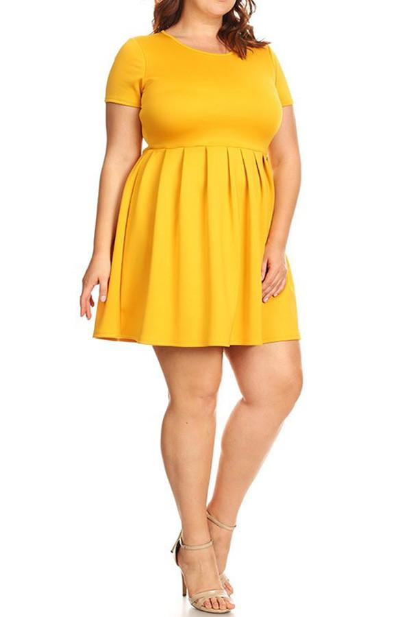 Plus Size Solid Short Dress Flare Silhouette With Short Sleeves