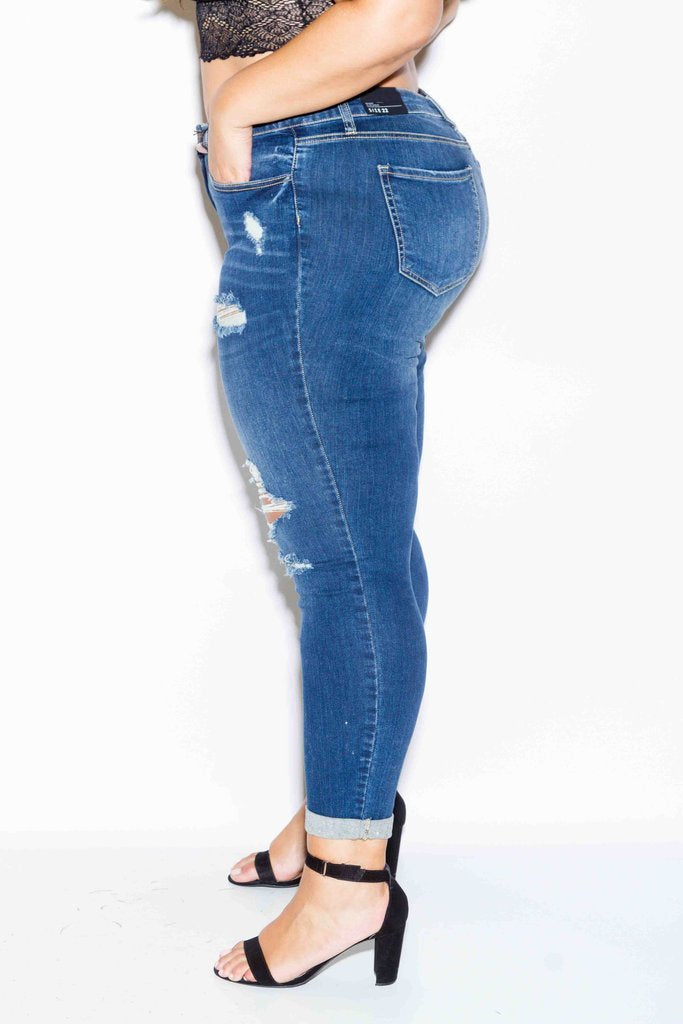 Plus Size Trendy Distressed Jeans with Rolled Cuff