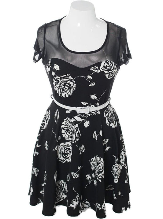 Plus Size Belted Floral Sweetheart Dress