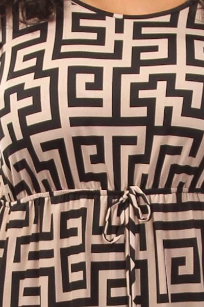 Plus Size Maze Unique Print Knee Length Dress